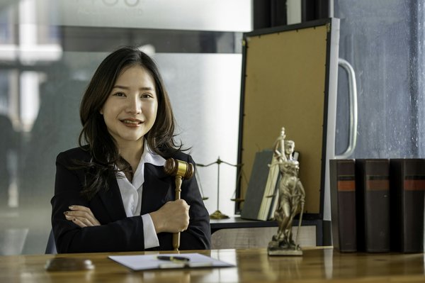 Avocat yvelines : expertise en droit commercial et sociétal