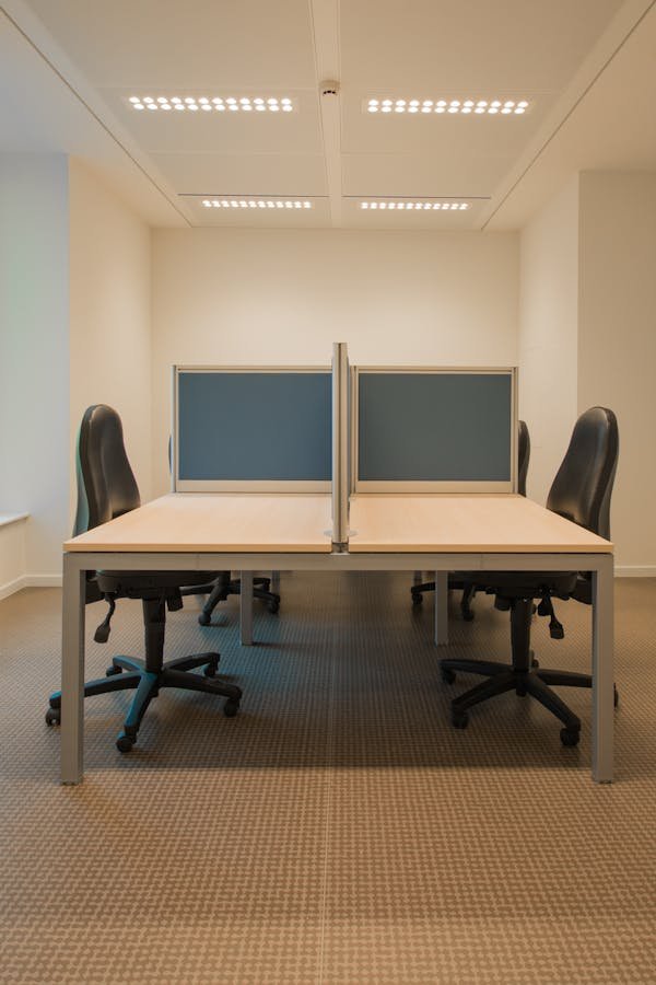 Cloisons modulaires : 5 raisons d'opter pour des bureaux flexibles